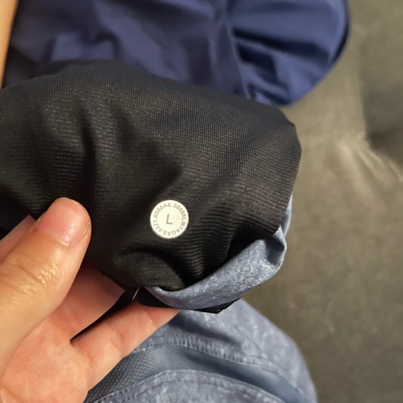 Lululemon shorts - Picture 5 of 5